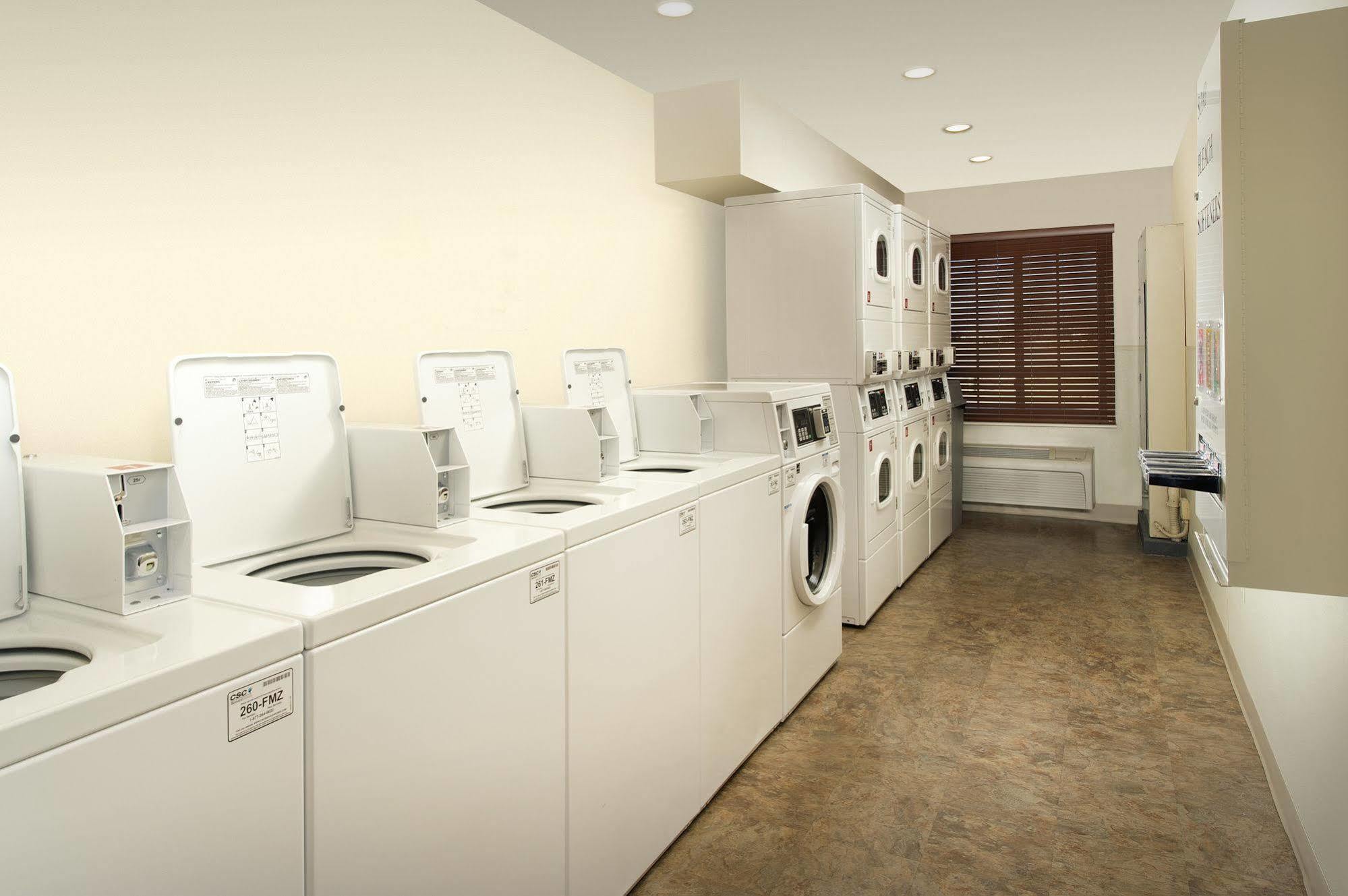 Extended Stay America Select Suites - Wichita - Airport Luaran gambar